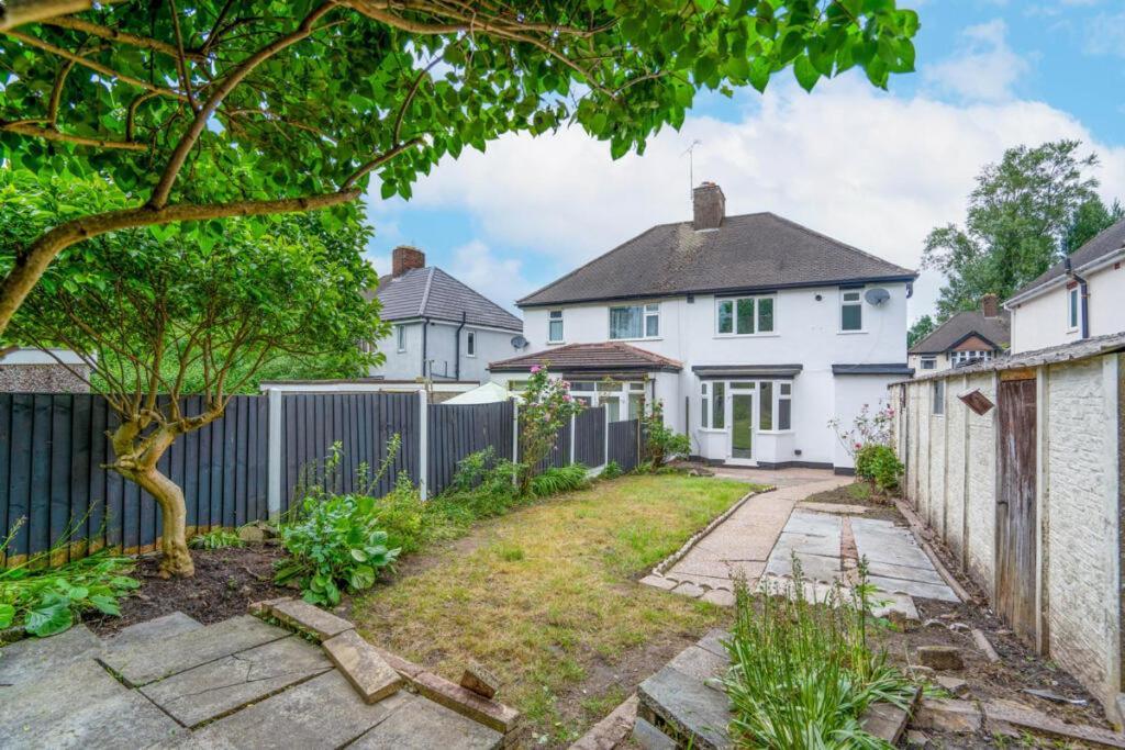 Lymer House - Stylish 3 Bedroom House In Wolverhampton Buitenkant foto