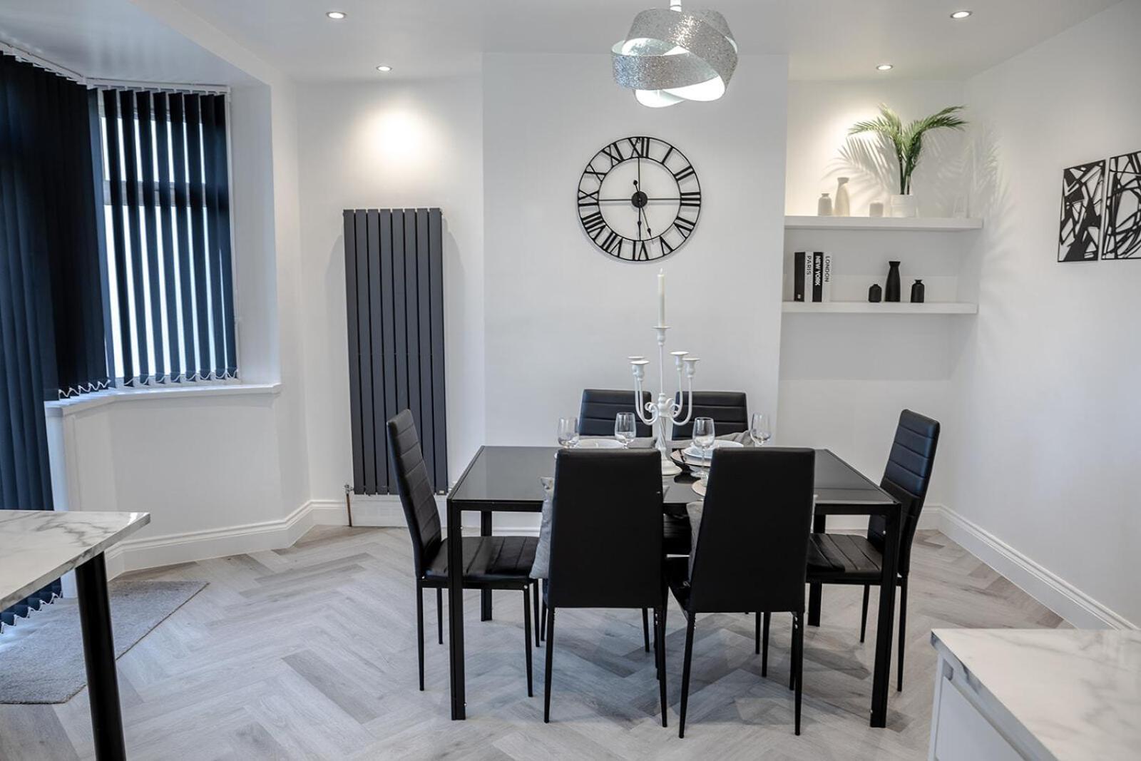 Lymer House - Stylish 3 Bedroom House In Wolverhampton Buitenkant foto